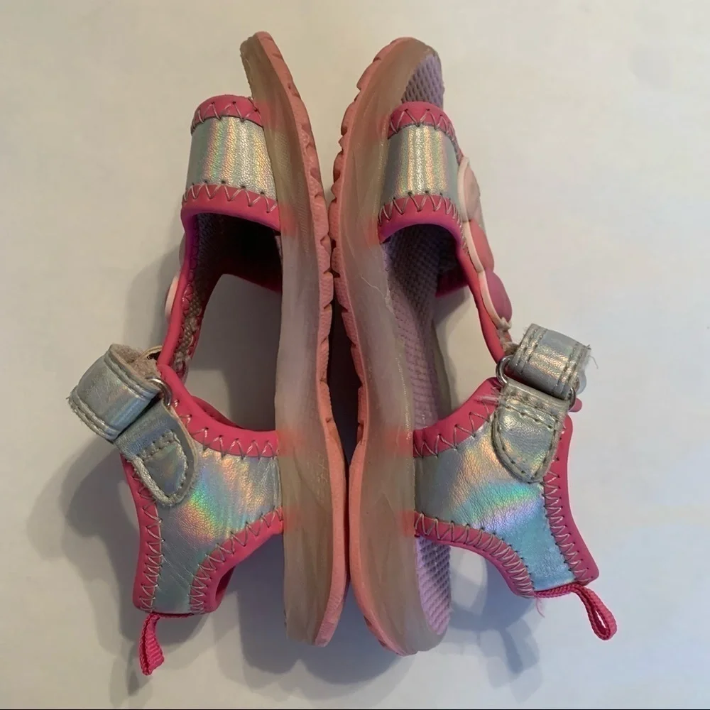 Carter’s girls pink silver heart open toe sandals size 8